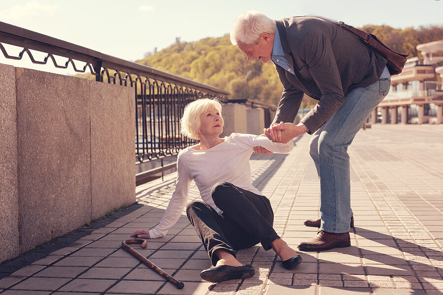 How Hearing Aids Can Prevent Falls and Accidents