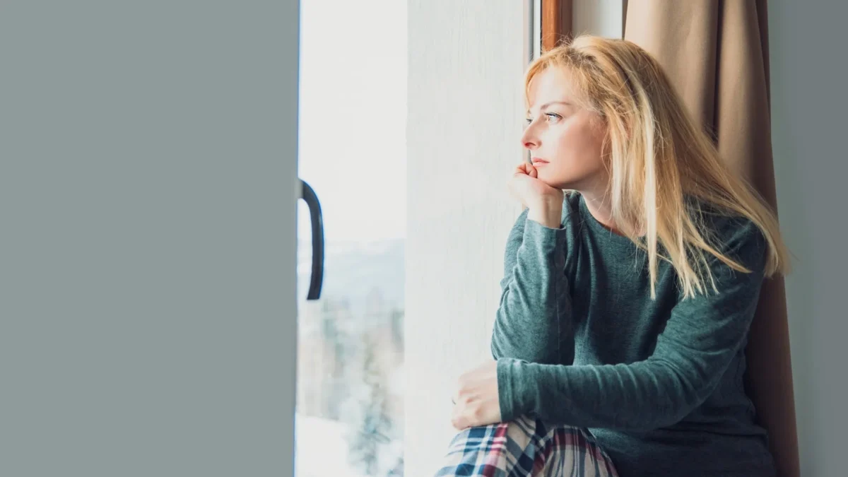 Learn how to manage hearing-related anxiety with practical coping strategies, including communication tips, relaxation techniques, hearing support, and emotional care.